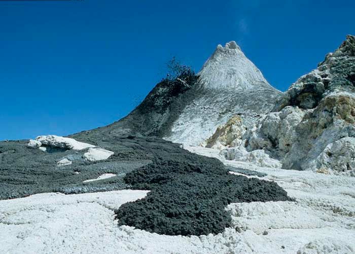 Ол Доиньо Ленгаи – уникальный содовый вулкан1